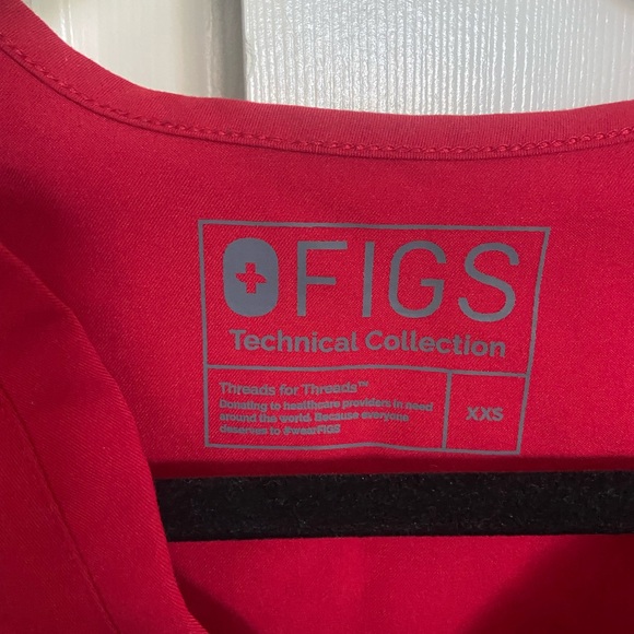 FIGS xxs set in red - Picture 3 of 7